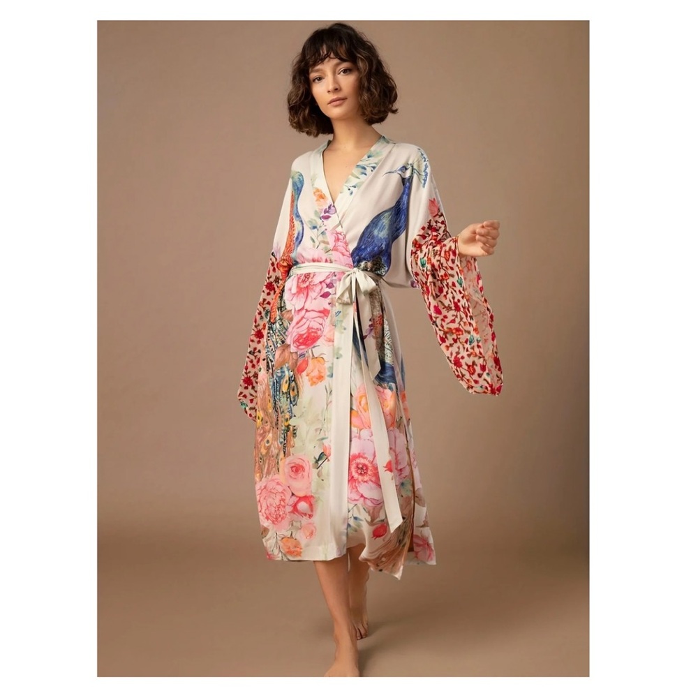 Peacock Bird Long Printed Robe - Picture 3 of 6